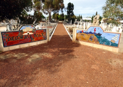 Heritage Trails entrance Fremantle Cemetery